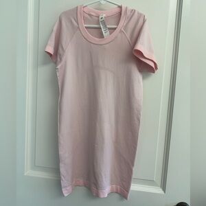 Lululemon Light Pink Short Sleeve swiftly tech shirt. Sz 2. EUC